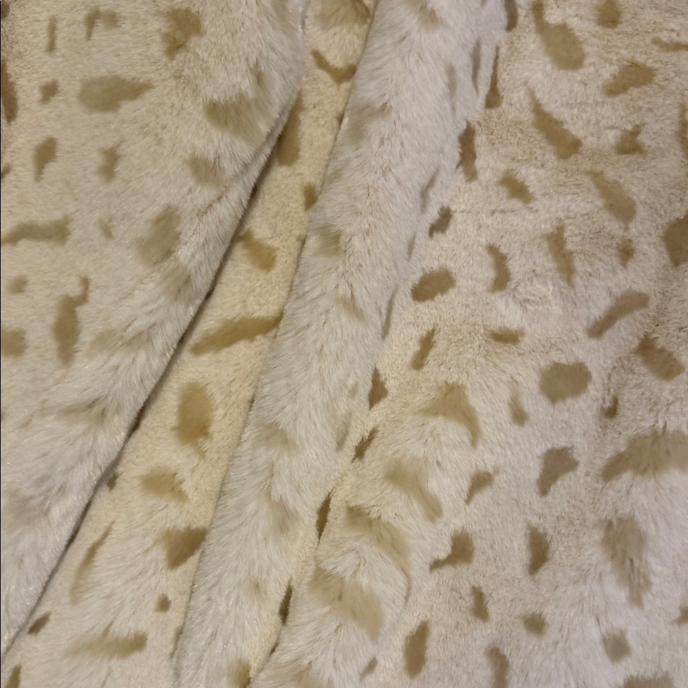 Reversible Cream suede Fur Lined Coat - Picture 3 of 8